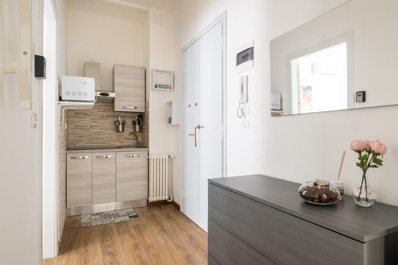 Studio 24 - Holiday & Business Apartment Bologne Extérieur photo