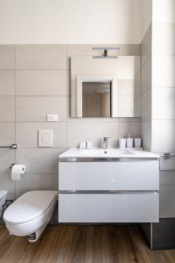 Studio 24 - Holiday & Business Apartment Bologne Extérieur photo